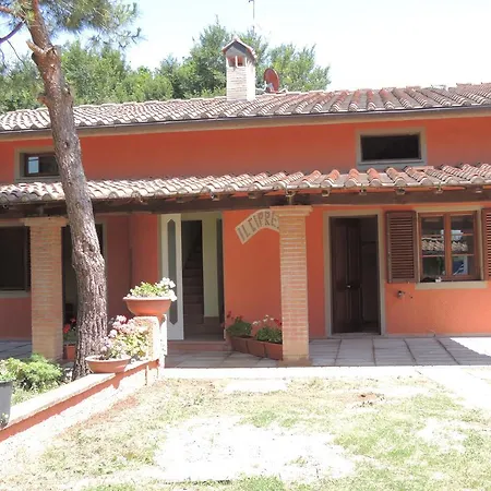 Konukevi Il Cipresso Del Gallo 3*